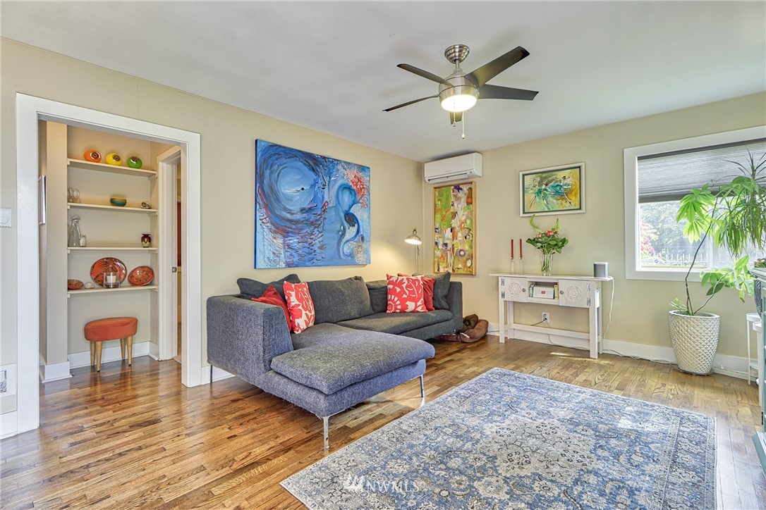 1047 South Rochester Street Tacoma, WA 98465 - Photo 6 of 28 Gallery Image 6
