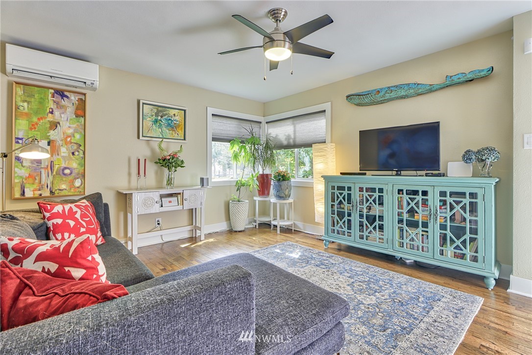 1047 South Rochester Street Tacoma, WA 98465 - Photo 7 of 28 Gallery Image 7