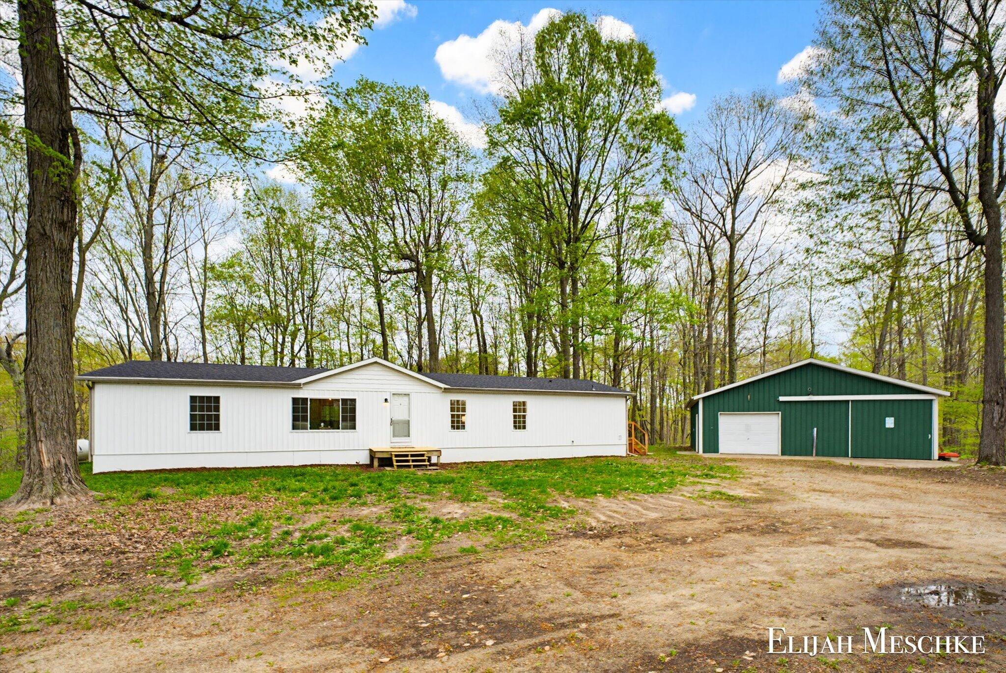 2910 Tobias Road Hastings, MI 49058 - Photo 2 of 42 08-DSC03710