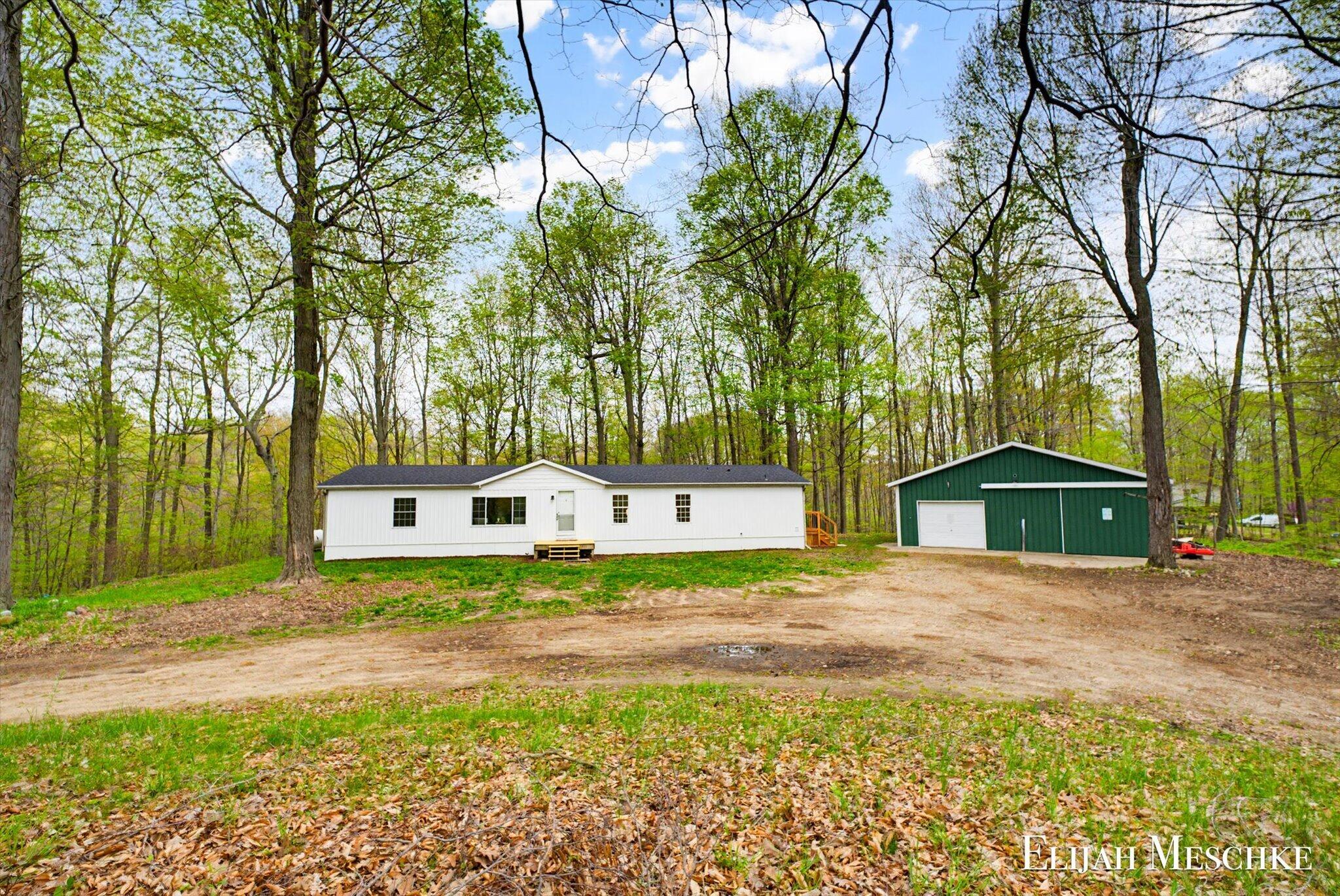 2910 Tobias Road Hastings, MI 49058 - Photo 30 of 42 07-DSC03701