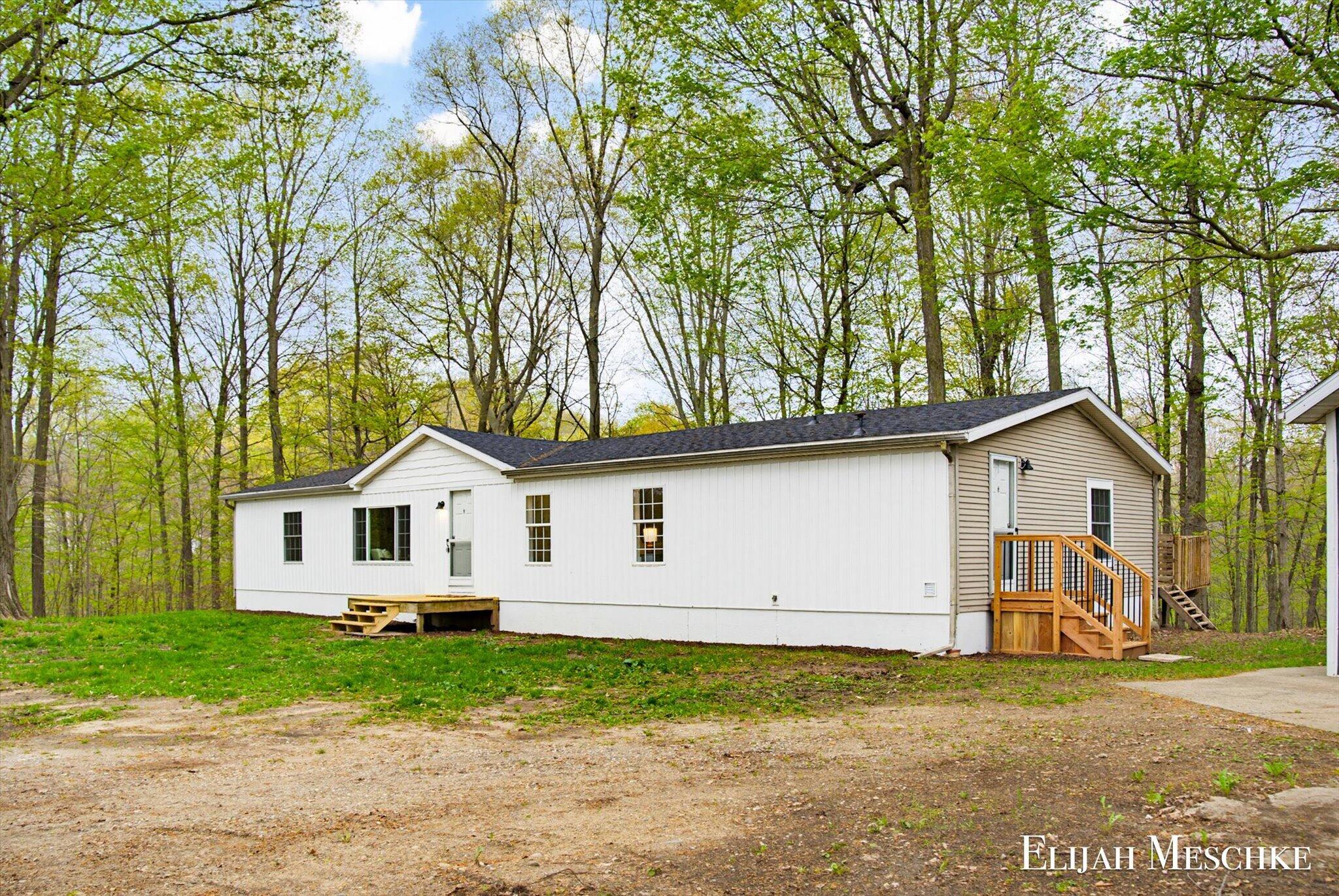 2910 Tobias Road Hastings, MI 49058 - Photo 32 of 42 03-DSC03695