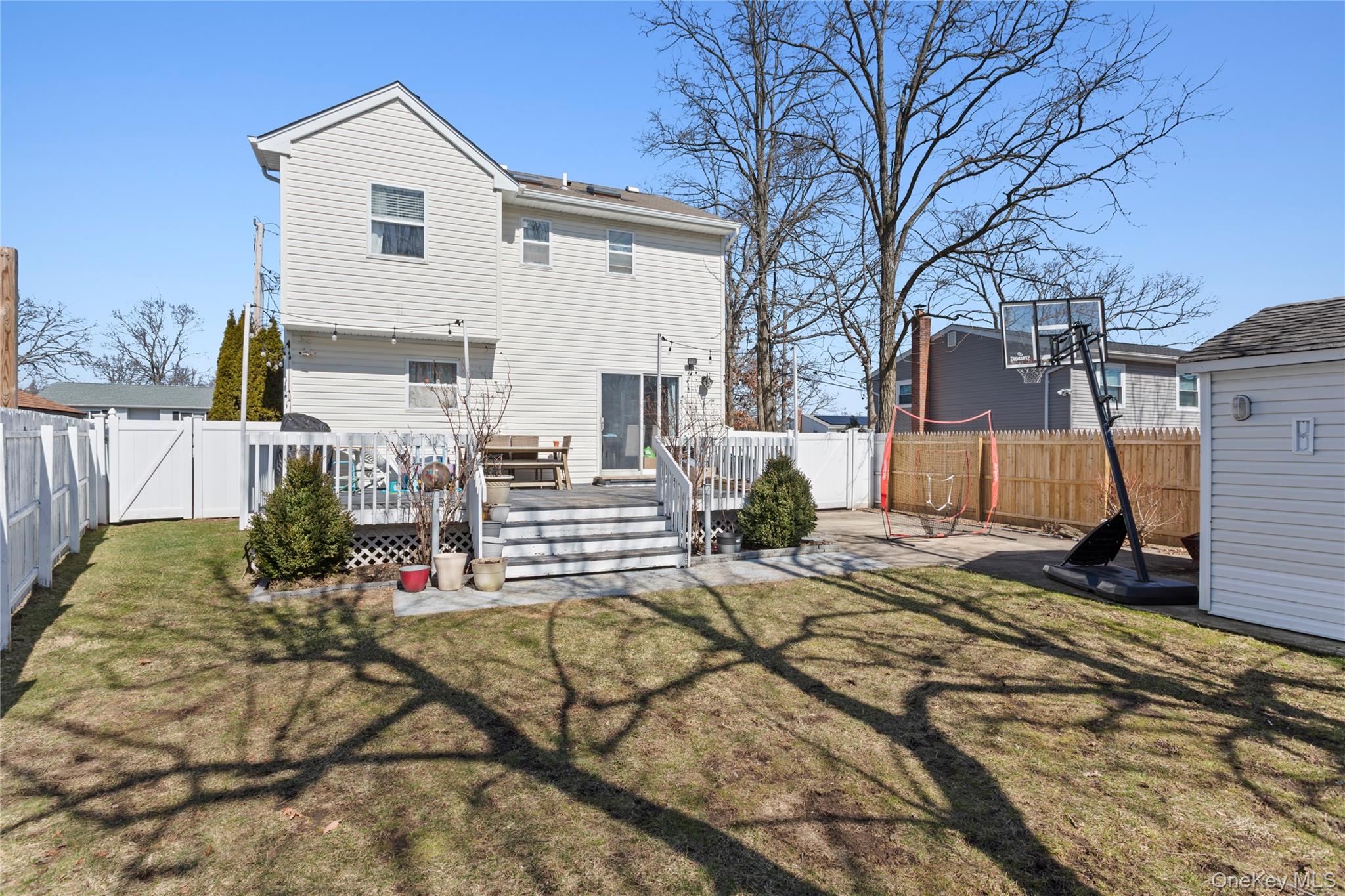 254 40th Street Copiague, NY 11726 - Photo 18 of 19