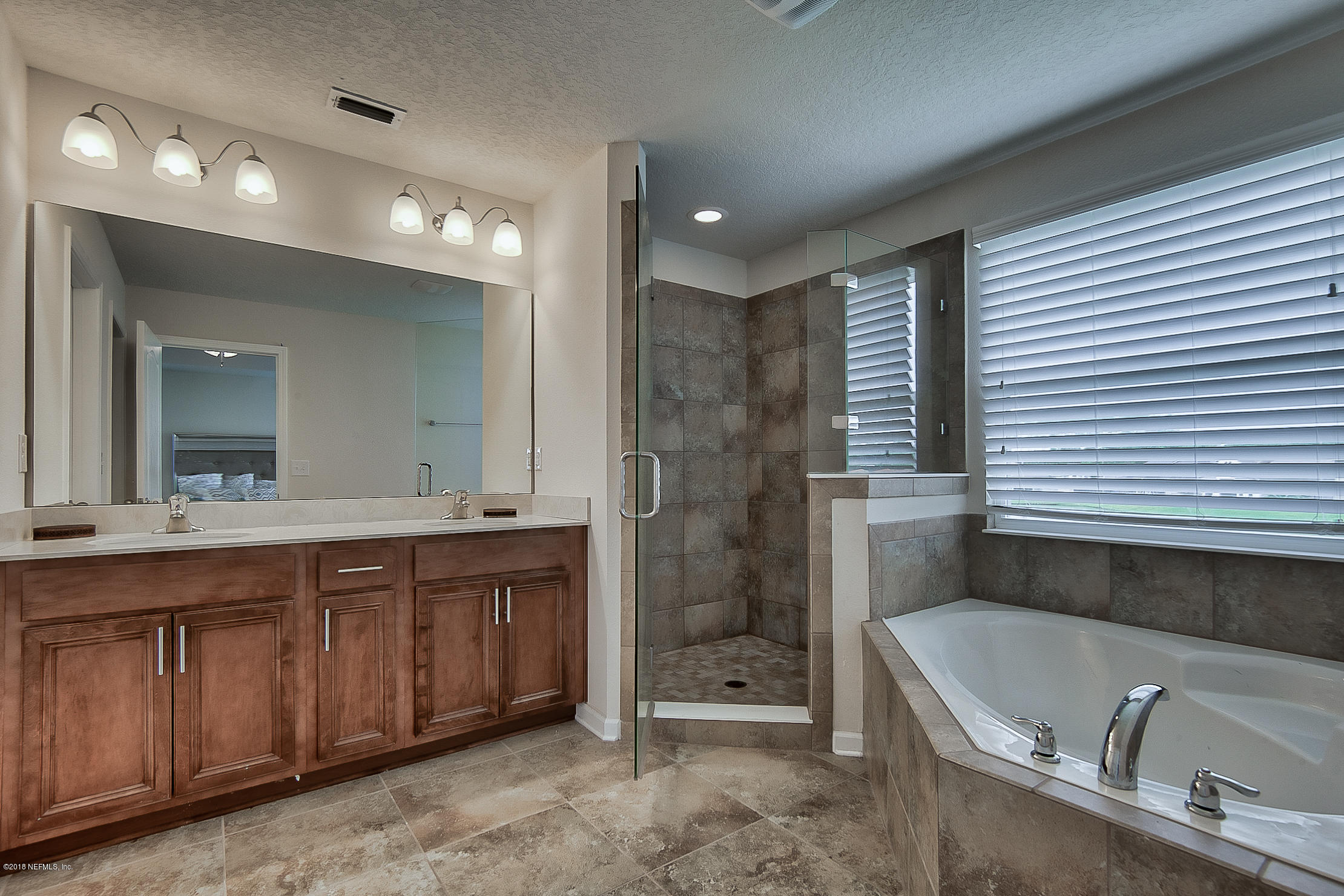 75017 Glen Spring Way Yulee, FL 32097 - Photo 5 of 29 Master Bathroom