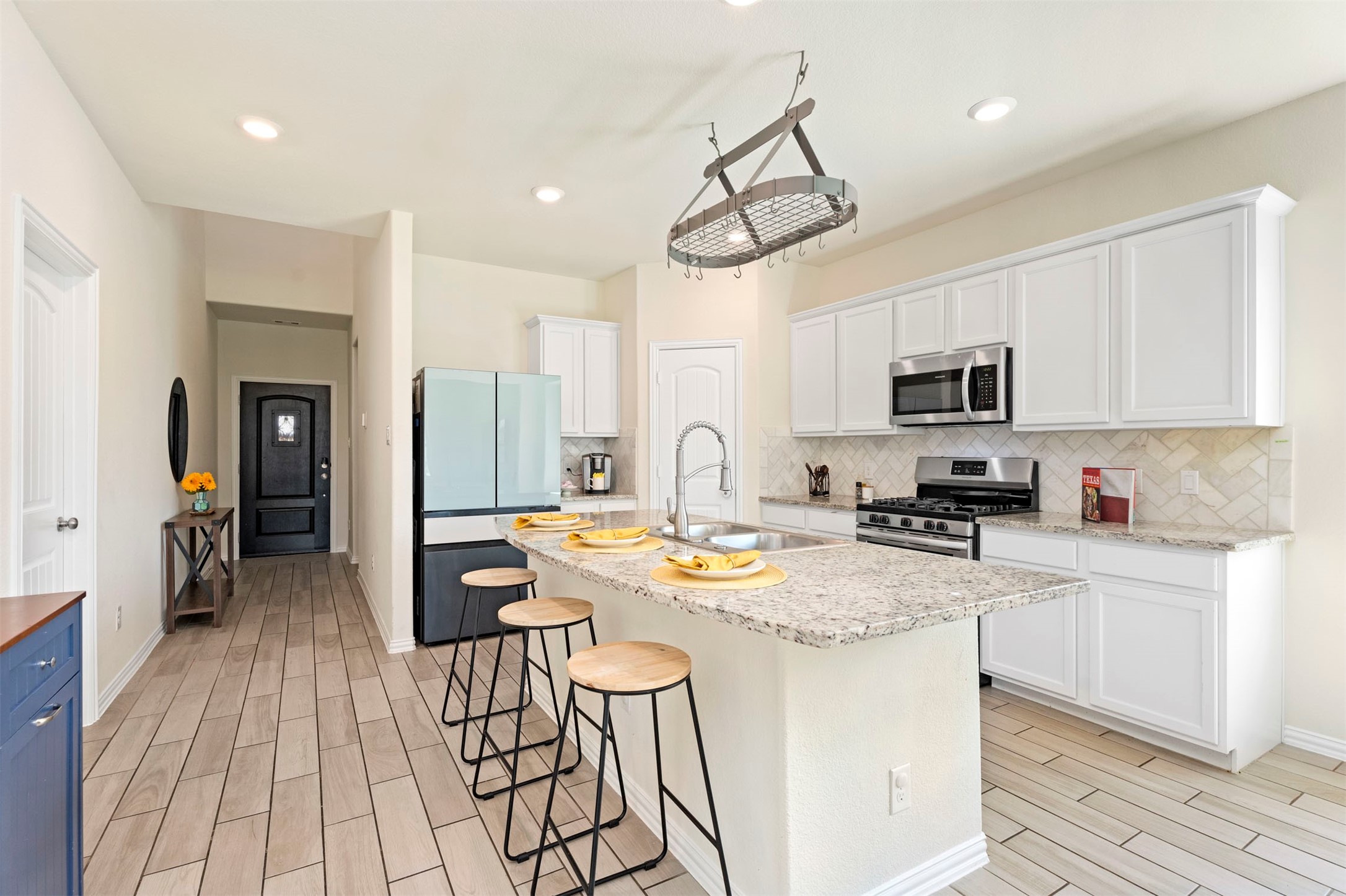 4710 Walnut Willow Ct Spring Spring, TX 77386 - Photo 10 of 42 Neutral, on trend color palette