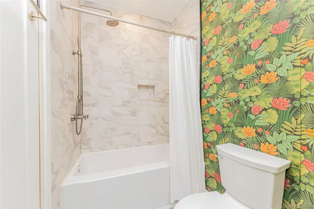 $629,999 | 219-17 Murdock Avenue | Queens Village