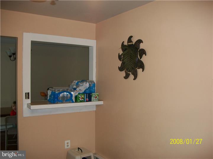 4402 Cemetery Road Parkesburg, PA 19365 - Photo 8 of 14 Kitchen