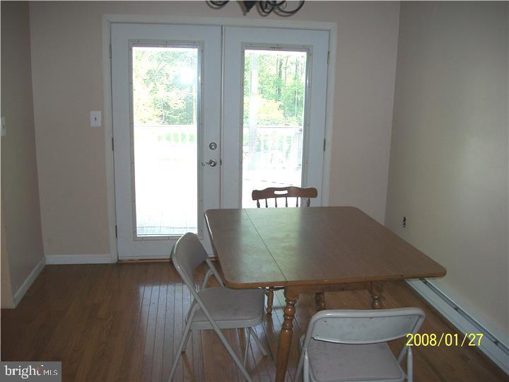 4402 Cemetery Road Parkesburg, PA 19365 - Photo 9 of 14 Dining Room