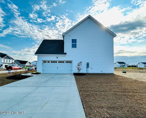 $499,900 | 901 Wild Azalea Way, Hubert, NC 28539