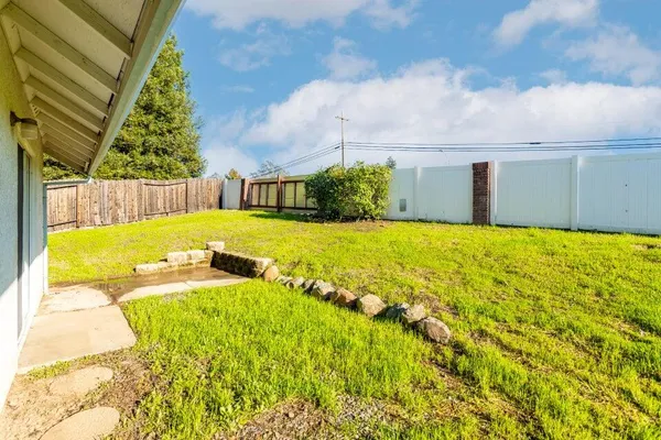 $349,900 | 1783 Record Lane, Redding, CA 96001