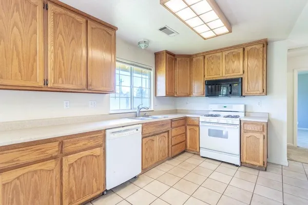 $349,900 | 1783 Record Lane, Redding, CA 96001