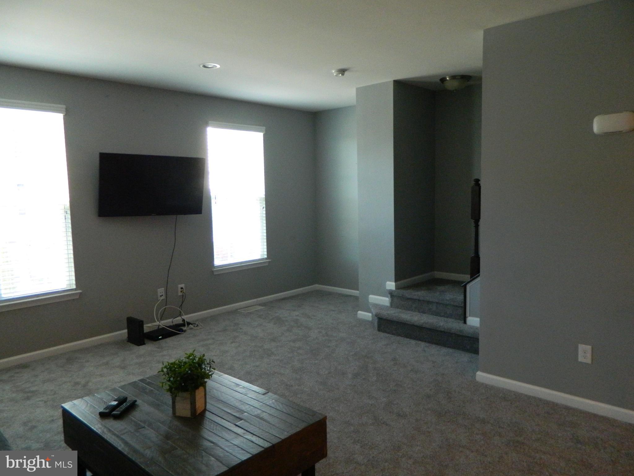 1043 Regency Place Sewell, NJ 08080 - Photo 14 of 22 Living Room