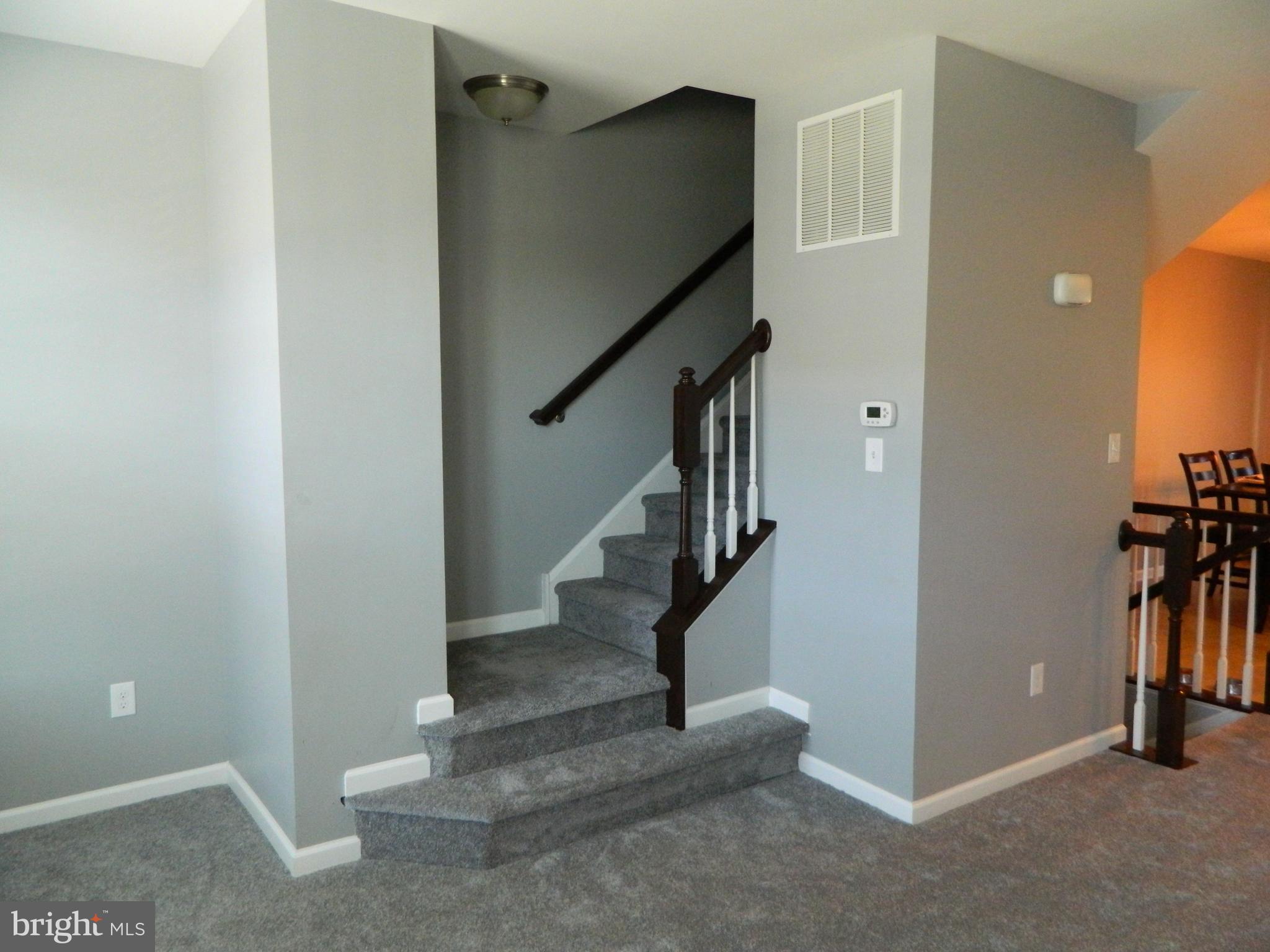 1043 Regency Place Sewell, NJ 08080 - Photo 4 of 22 First Floor Entry