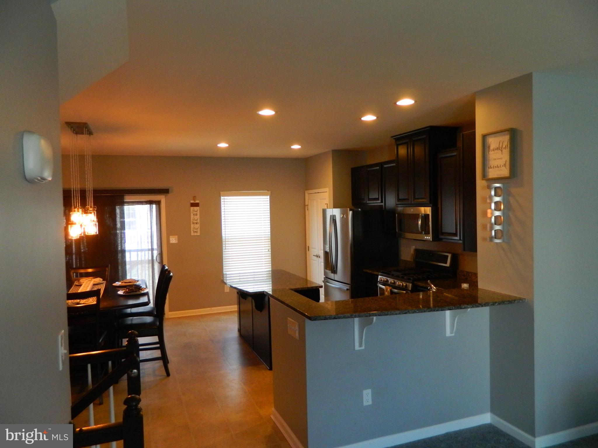 1043 Regency Place Sewell, NJ 08080 - Photo 5 of 22 Kitchen
