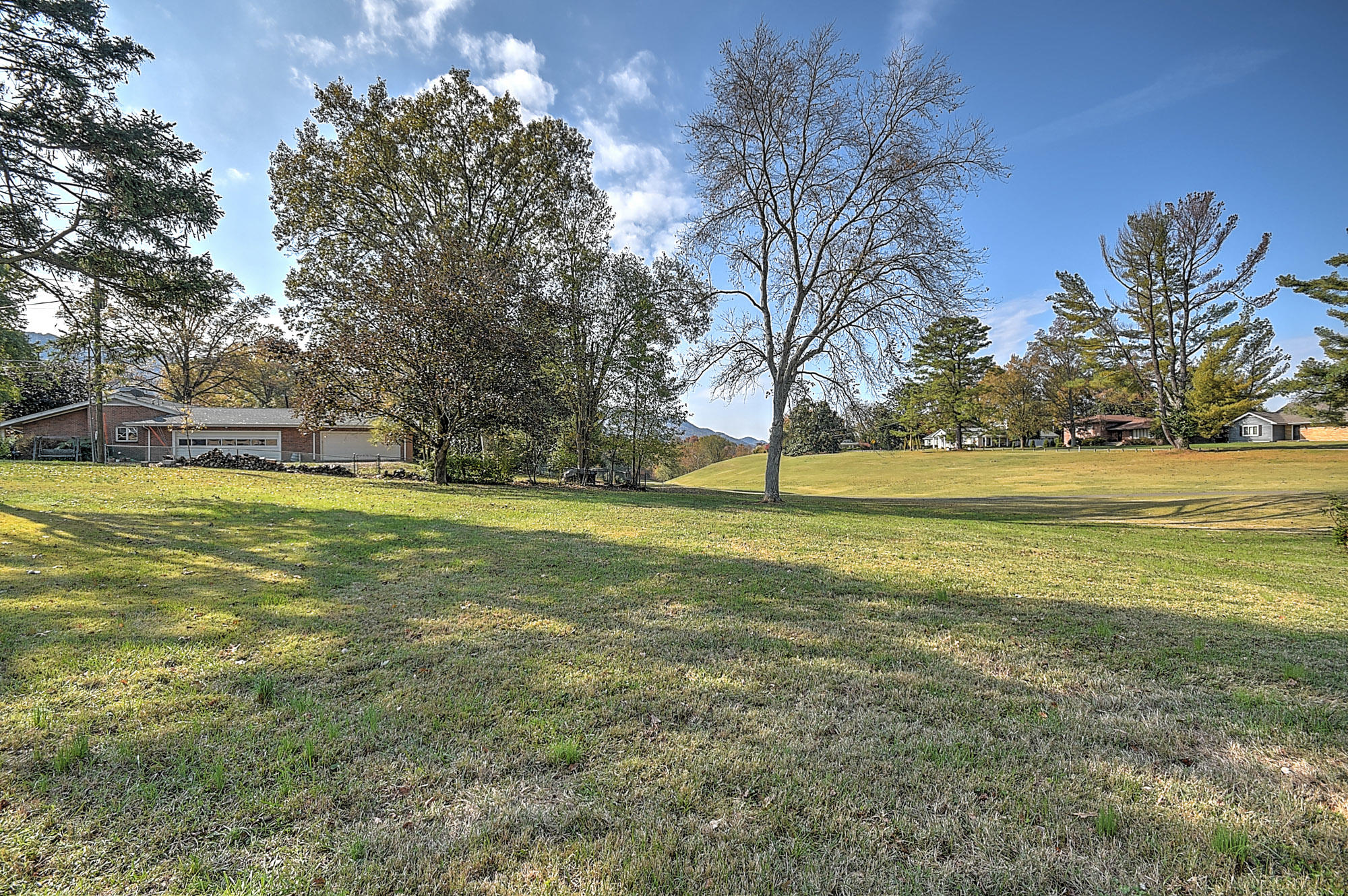 2037 Pendragon Road Kingsport, TN 37660 - Photo 24 of 30 Pendragon-27