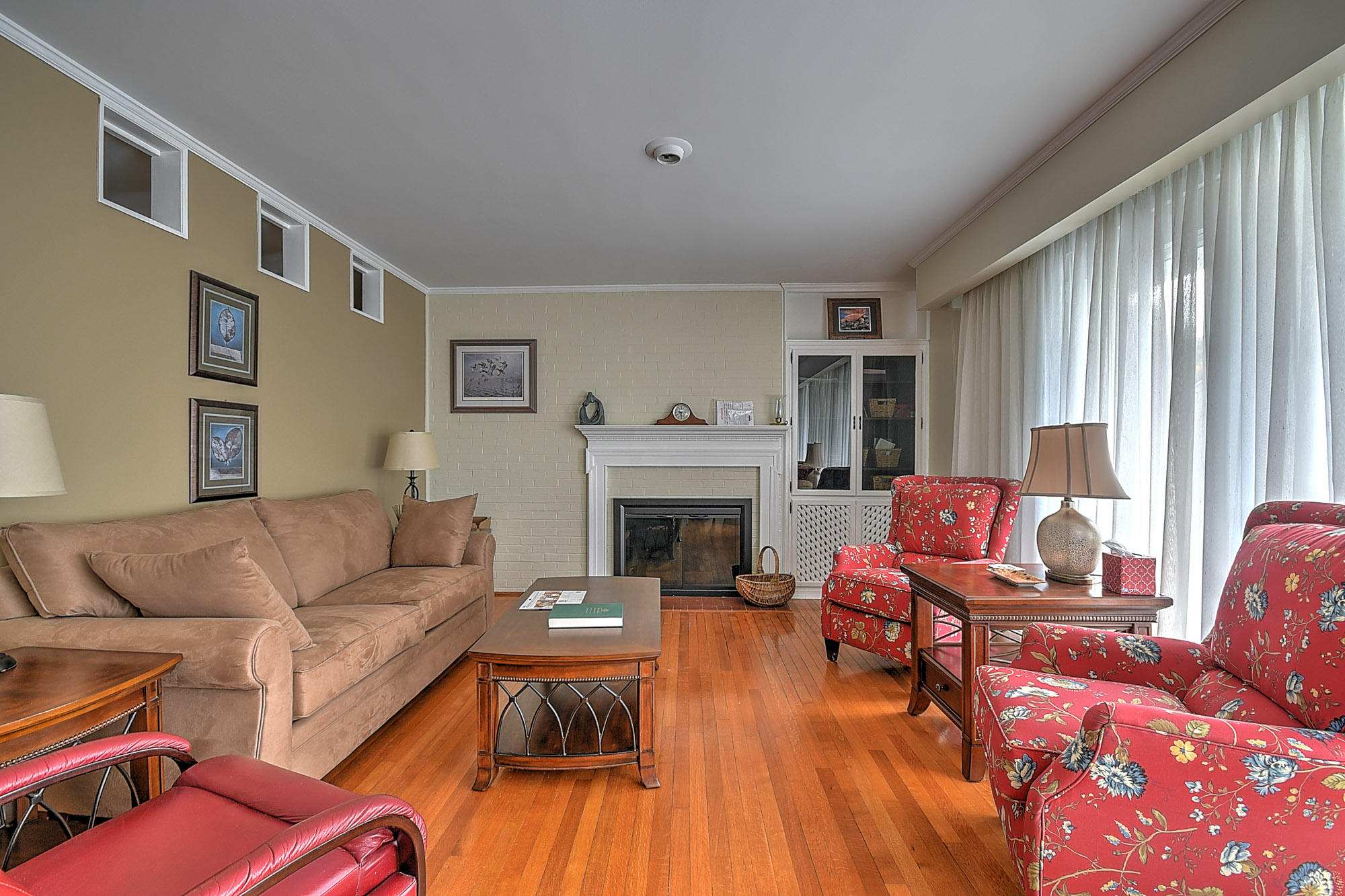 2037 Pendragon Road Kingsport, TN 37660 - Photo 5 of 30 Pendragon-6