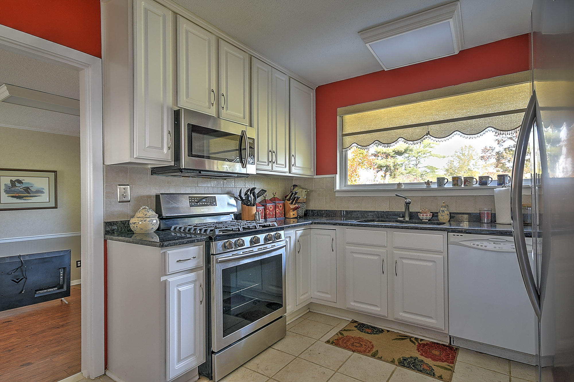 2037 Pendragon Road Kingsport, TN 37660 - Photo 8 of 30 Pendragon-11