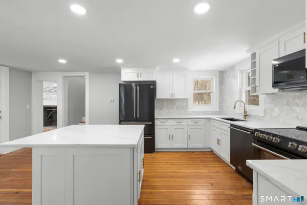 $659,000 | 712 Main Street, Glastonbury, CT 06073