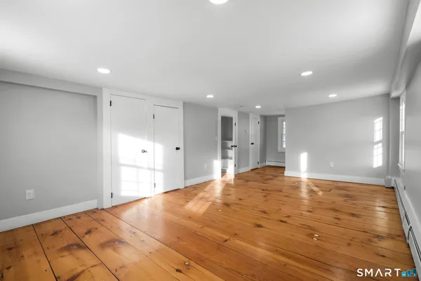 $659,000 | 712 Main Street, Glastonbury, CT 06073