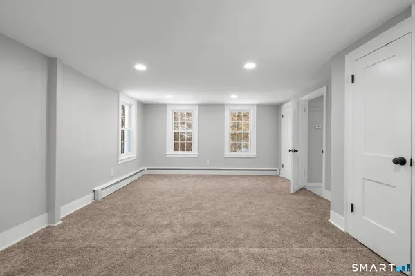 $659,000 | 712 Main Street, Glastonbury, CT 06073