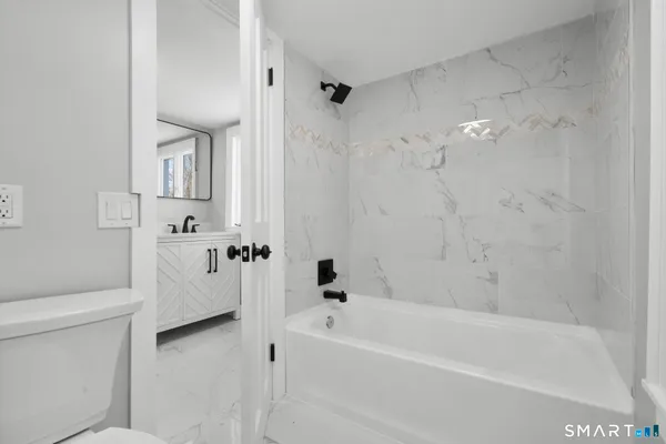 $659,000 | 712 Main Street, Glastonbury, CT 06073