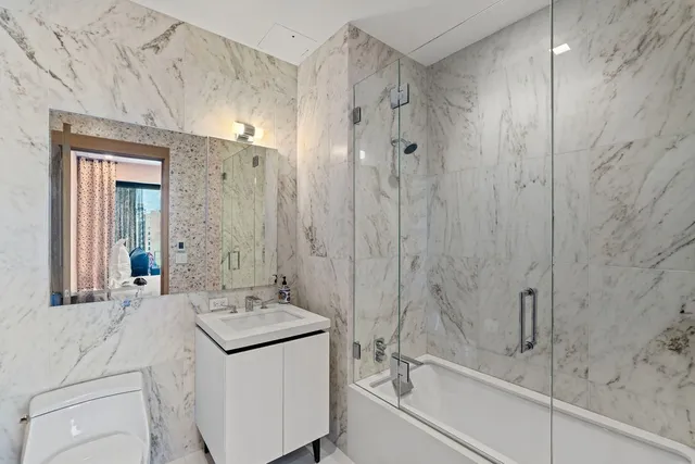 $4,995,000 | 200 East 21st Street, Unit 19A | Gramercy