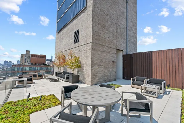 $4,995,000 | 200 East 21st Street, Unit 19A | Gramercy