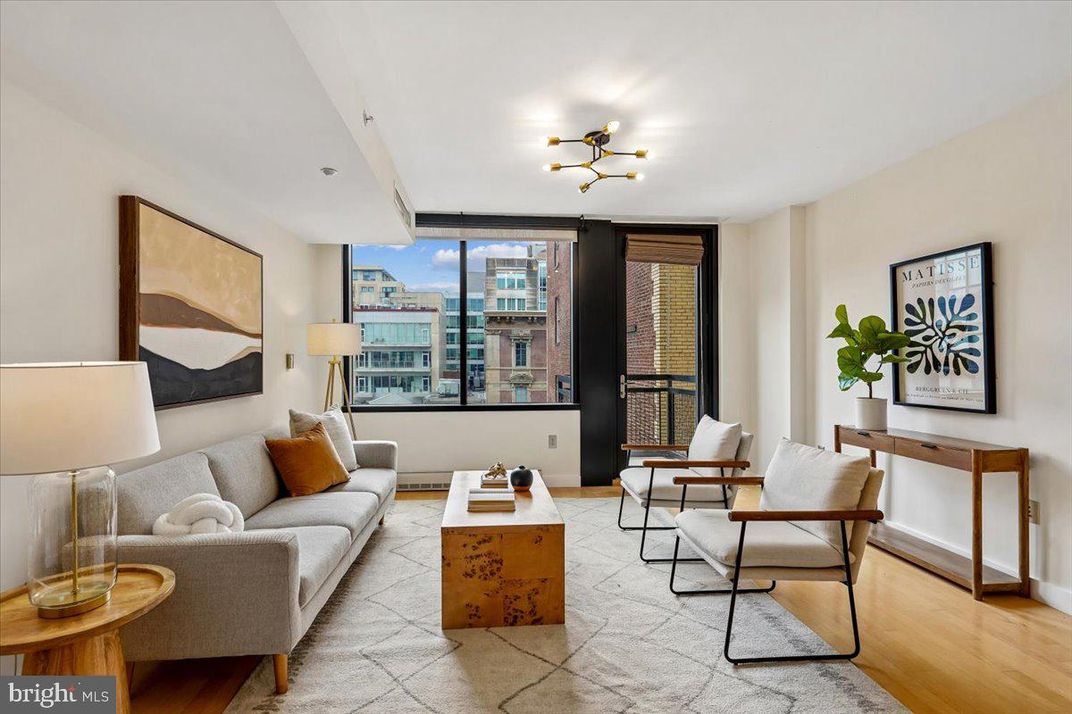 912 F Street Northwest, Unit 709 Washington, DC 20004 - Photo 1 of 28