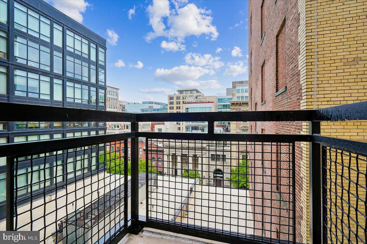 912 F Street Northwest, Unit 709 Washington, DC 20004 - Photo 6 of 28