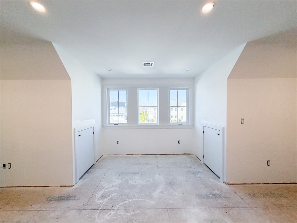 4 Oneil Way Saugus, MA 01906 - Photo 22 of 42
