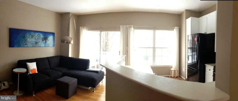 12011 Edgemere Circle Reston, VA 20190 - Photo 2 of 15 Interior (General)