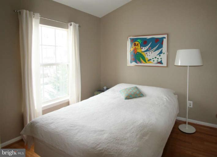 12011 Edgemere Circle Reston, VA 20190 - Photo 12 of 15 Bedroom