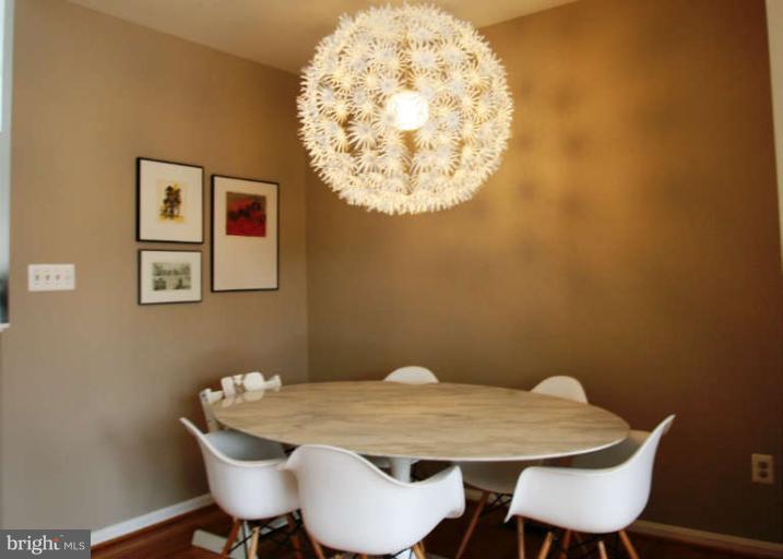 12011 Edgemere Circle Reston, VA 20190 - Photo 5 of 15 Dining Room