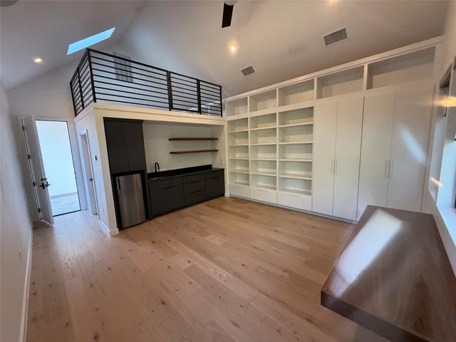 $5,800 | 1304 Lipan Trail, Austin, TX 78733