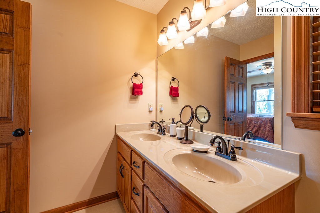 384 Grouse Run Road Boone, NC 28607 - Photo 18 of 47 Gallery Image 18