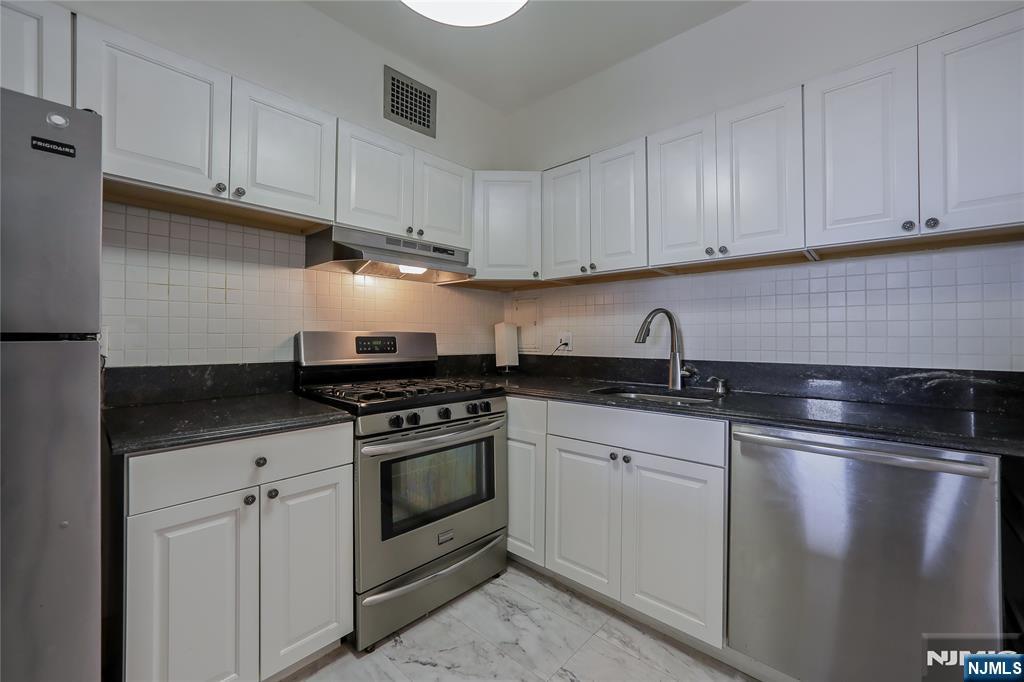 5 Horizon Road, Unit 501 Fort Lee, NJ 07024 - Photo 29 of 29