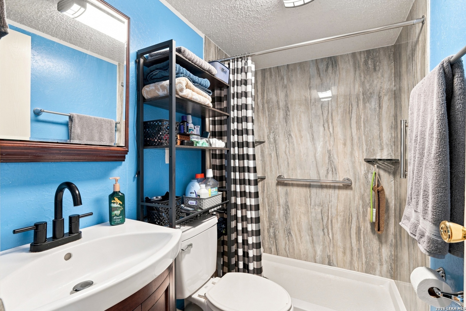 360 Brandon Way Poteet, TX 78065 - Photo 13 of 32 Gallery Image 13