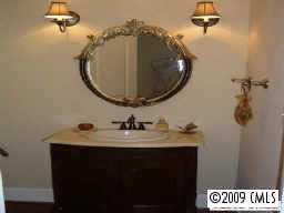 111 Renwick Road, Unit B Charlotte, NC 28211 - Photo 6 of 7 Gallery Image 6