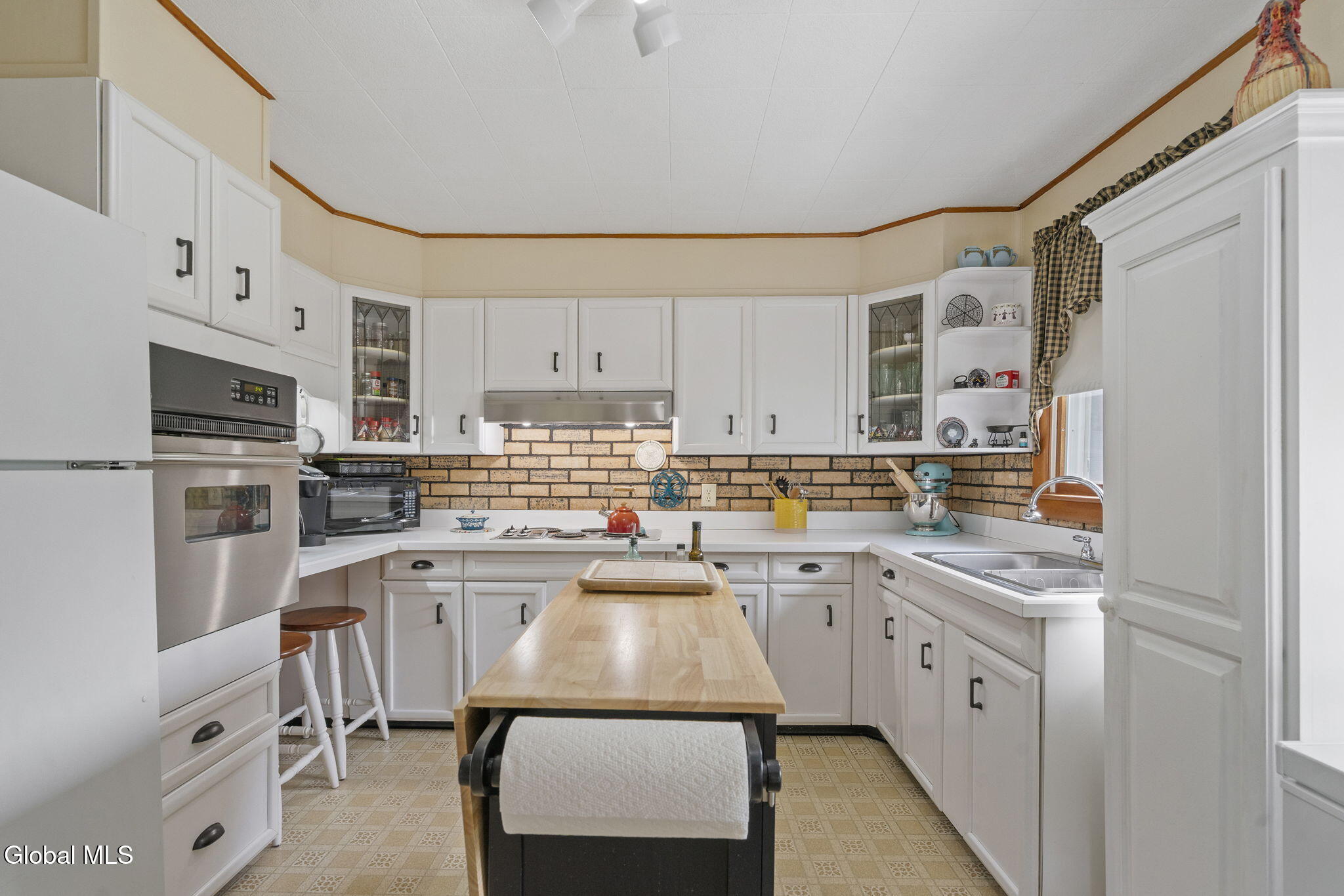 854 Queen Anne Road Florida, NY 12010 - Photo 4 of 60 53-web-or-mls-854-queen-anne-rd