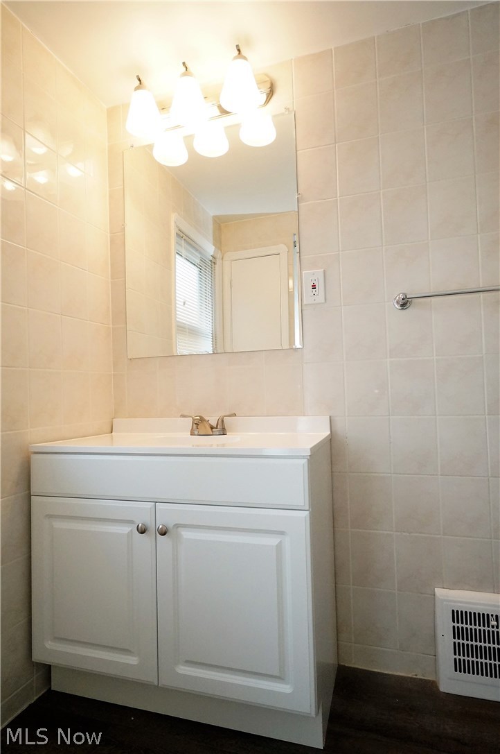 4063 Linnell Road Cleveland, OH 44121 - Photo 25 of 35