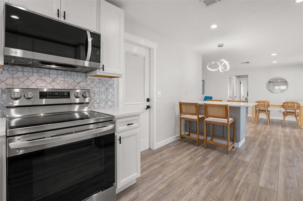 331 Tralee Street Largo, FL 33770 - Photo 12 of 38