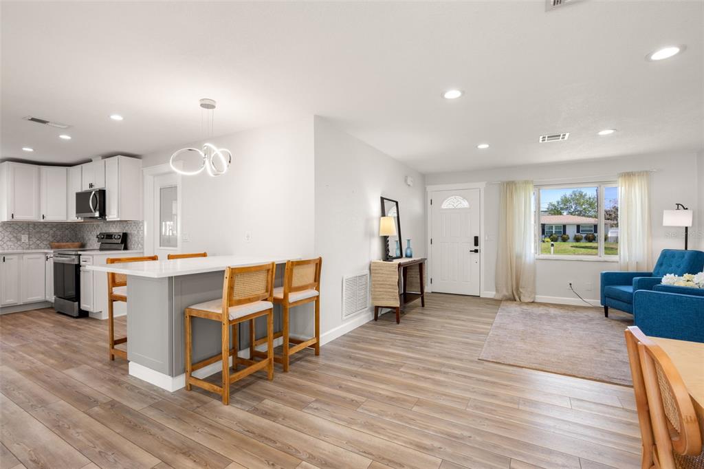 331 Tralee Street Largo, FL 33770 - Photo 7 of 38