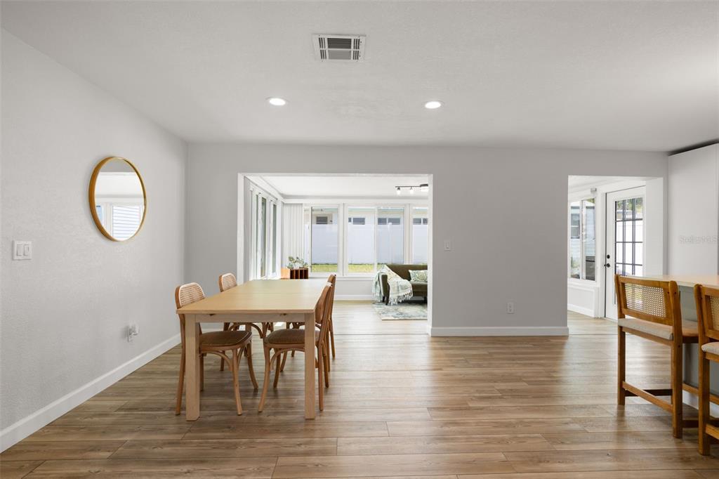 331 Tralee Street Largo, FL 33770 - Photo 8 of 38