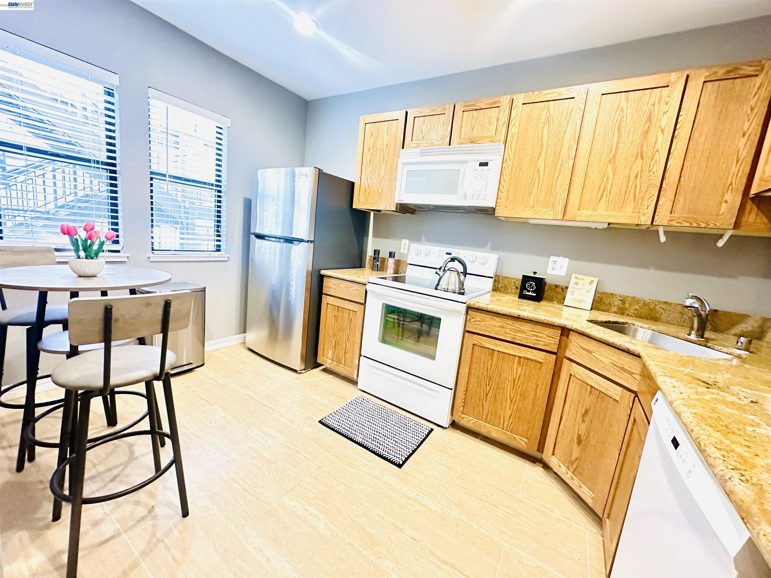 320 North Villa Way Walnut Creek, CA 94595 - Photo 14 of 36