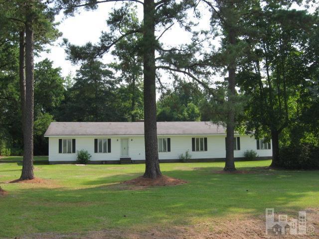 158 Earl Davis Road Teachey, NC 28464 - Photo 1 of 13 Primary Photo