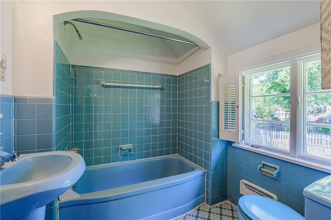 33 Irving Road Rochester, NY 14618 - Photo 29 of 43