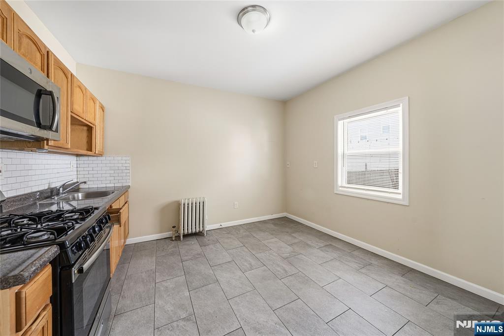 50 Unity Avenue Newark, NJ 07106 - Photo 13 of 42