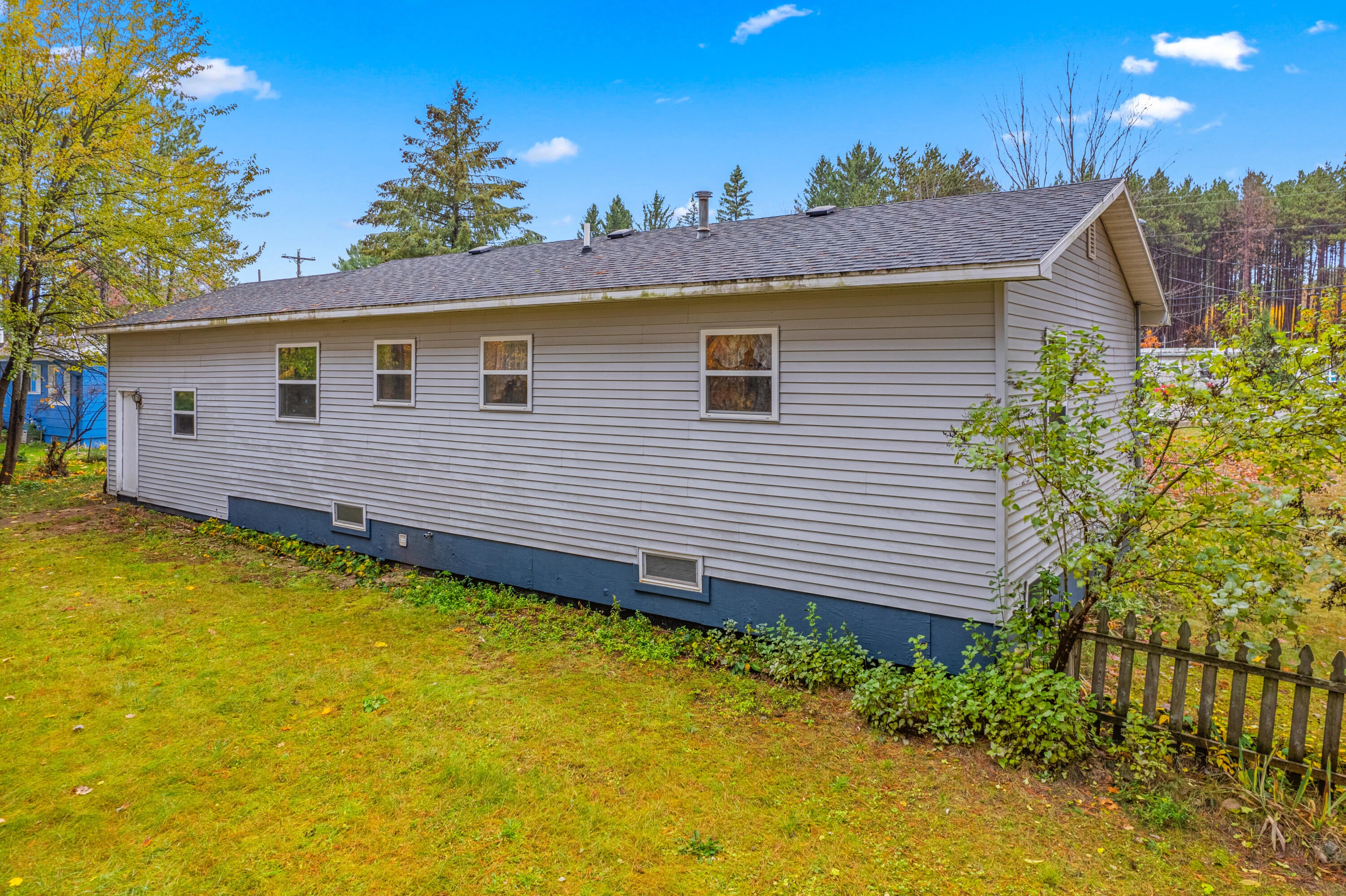 55 McCoy Road Gaylord, MI 49735 - Photo 3 of 28 Gallery Image 3