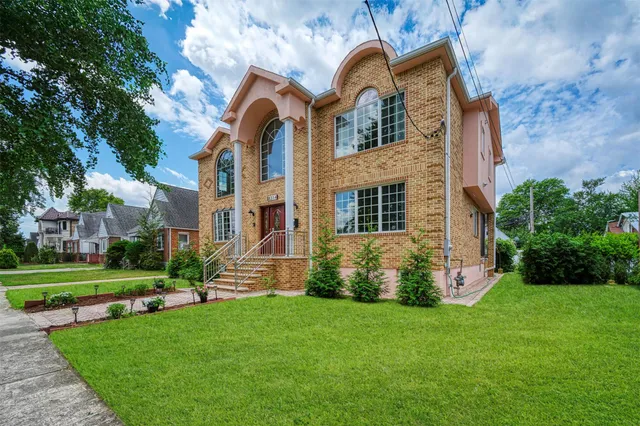 $1,799,000 | 83-14 266th Street | Floral Park