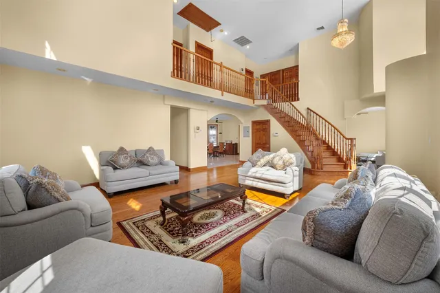 $1,799,000 | 83-14 266th Street | Floral Park