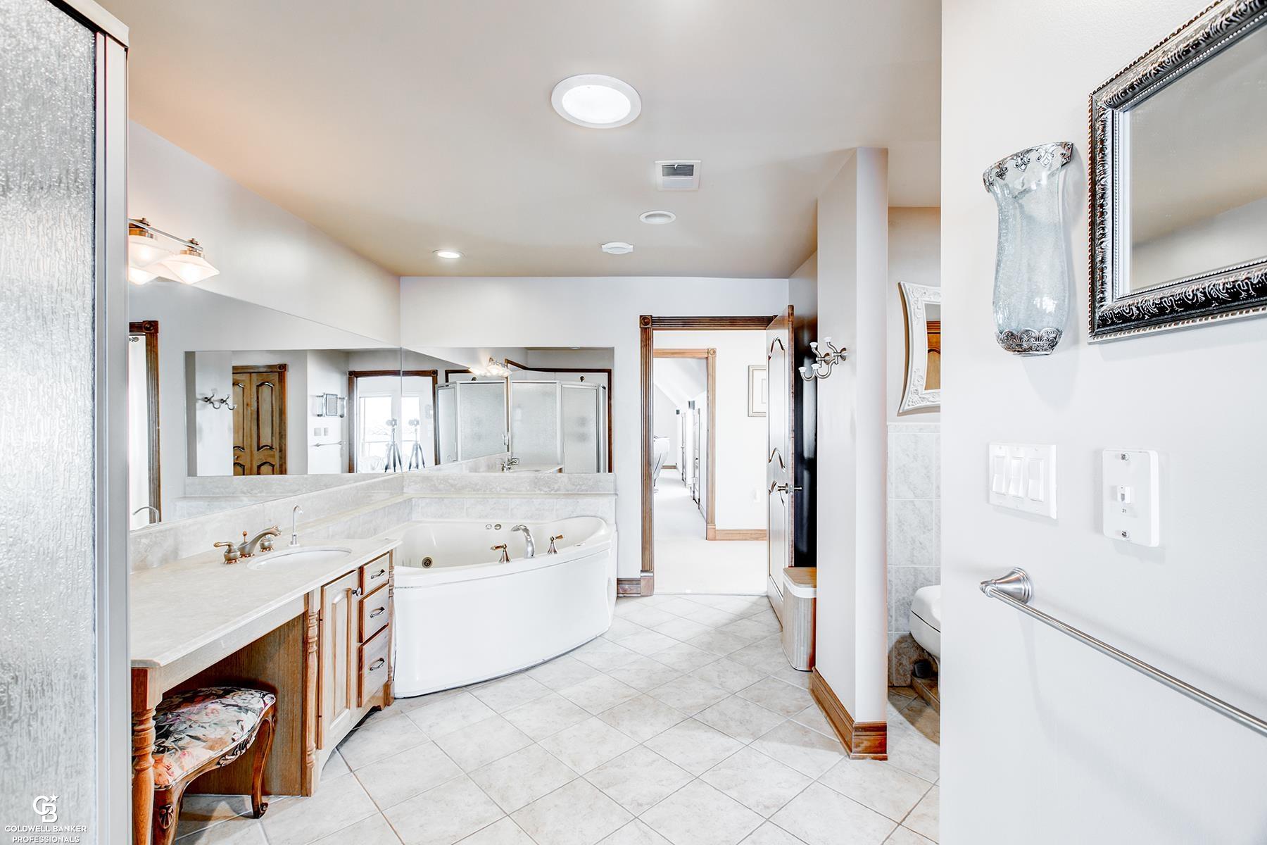 3864 North Lakeshore Road Deckerville, MI 48427 - Photo 45 of 88 50107318-44.JPG
